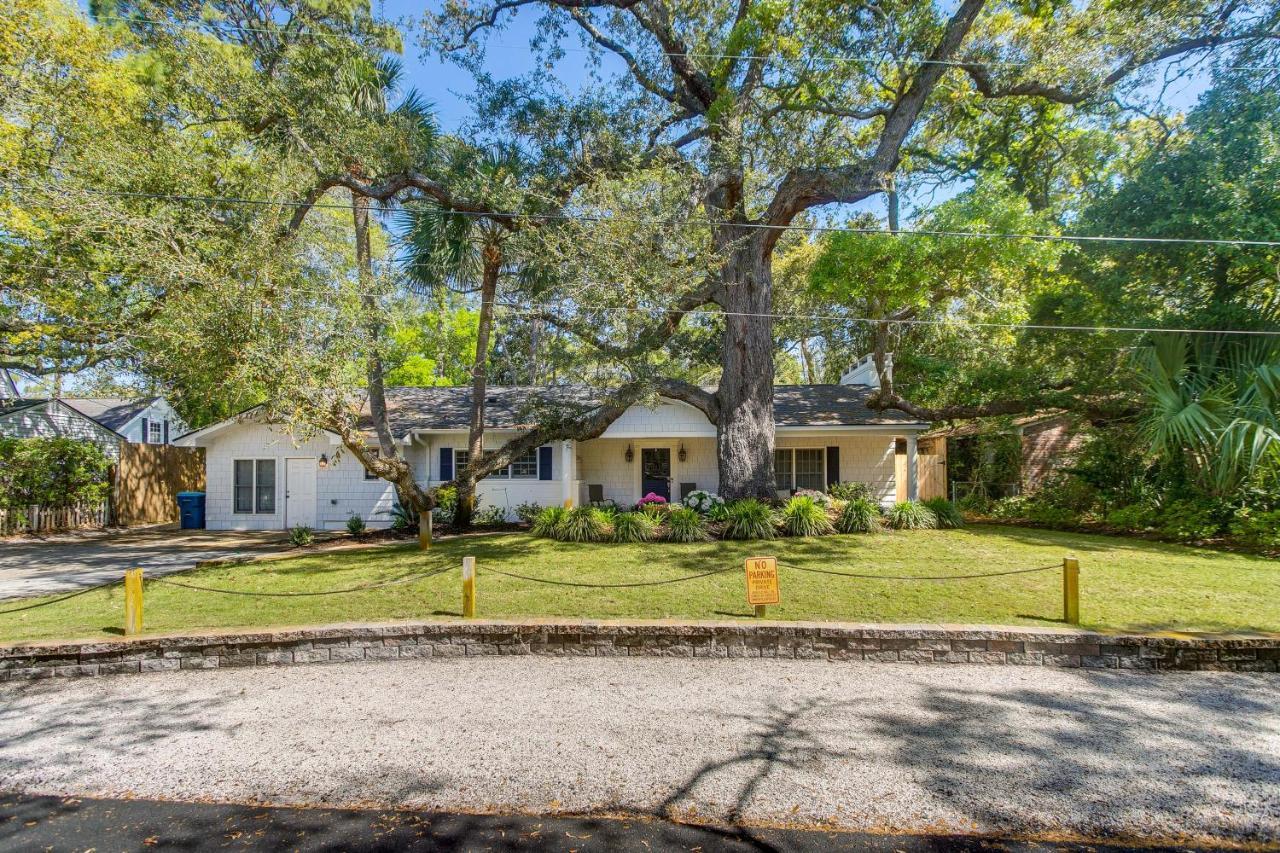 Spacious St Simons Island Vacation Rental With Pool! St. Simons Island 外观 照片