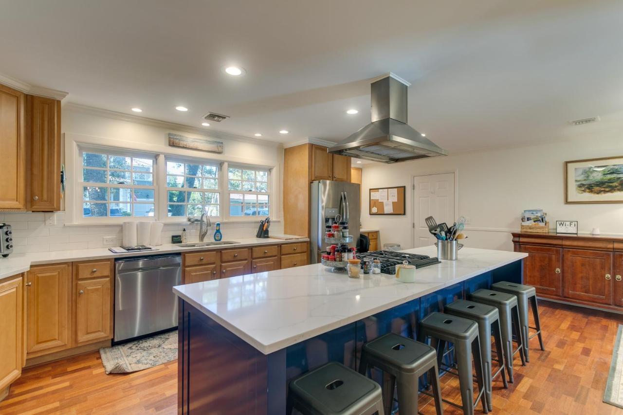 Spacious St Simons Island Vacation Rental With Pool! St. Simons Island 外观 照片