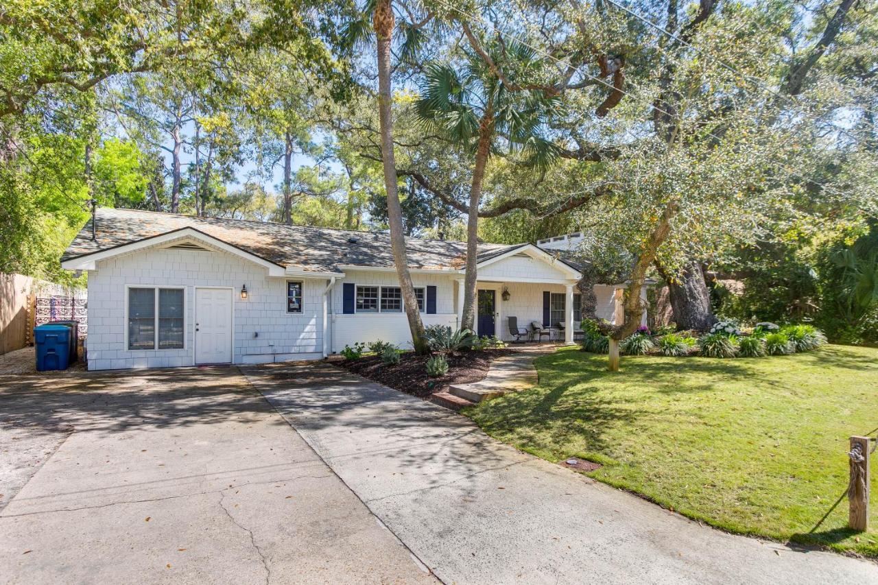 Spacious St Simons Island Vacation Rental With Pool! St. Simons Island 外观 照片